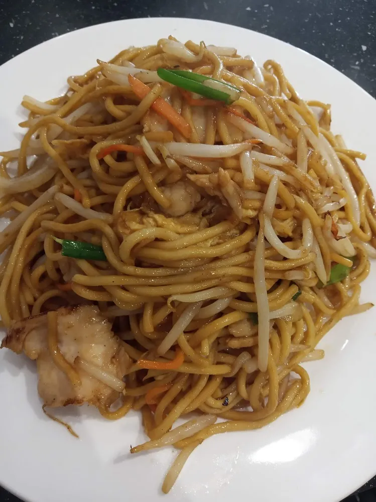 Nouilles Sautées Au Poulet